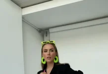 21 Neon Accessories for Women Outfits